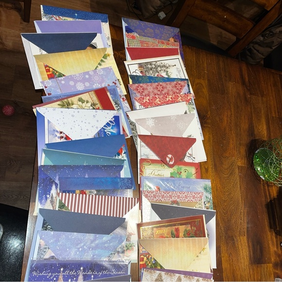 Set of 50 Christmas Cards withh Envelopes - Picture 3 of 3